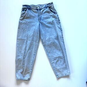 H&M Women's Size 10 Tapered Leg Denim Jeans Light Wash High Rise